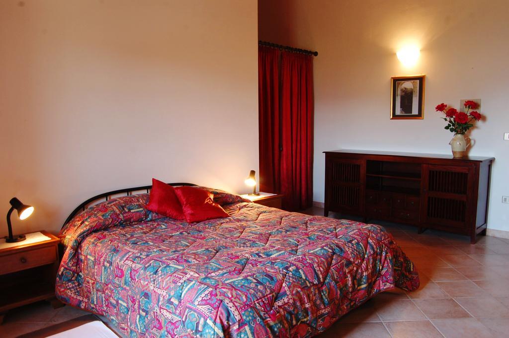 Le Valli Aparthotel Pomarance Bilik gambar